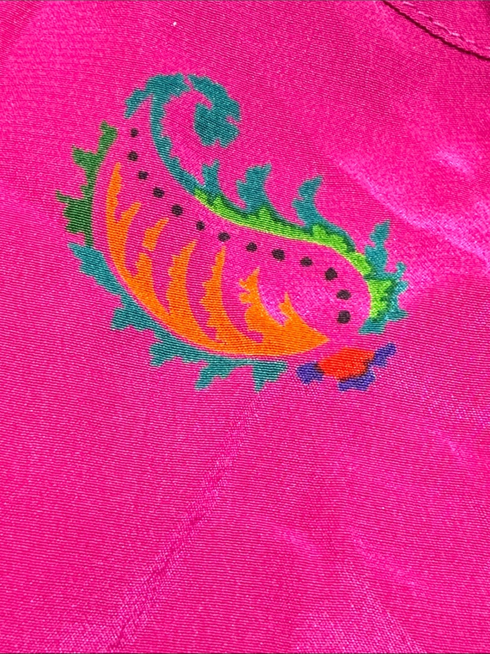 Vintage Ellen Tracy Silk Magenta Short-Sleeve Blouse with Subtle paisley print - Picture 9 of 10